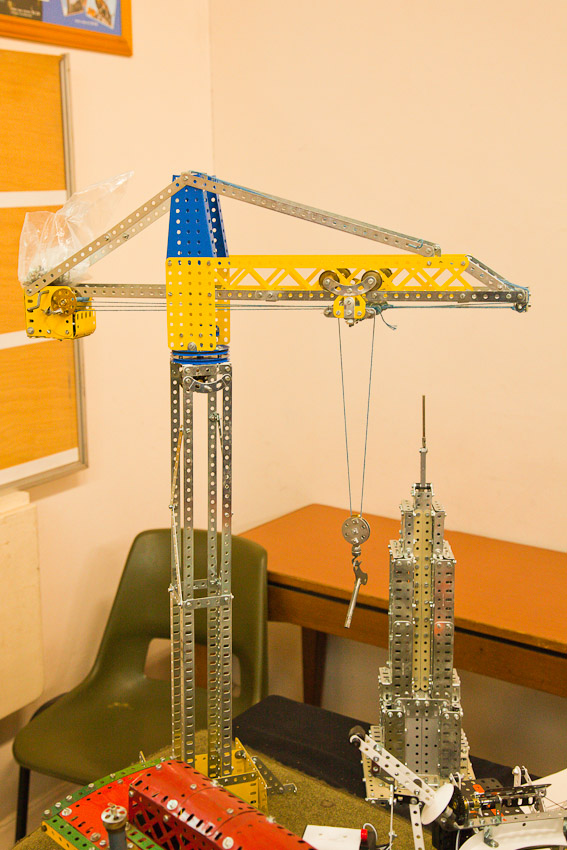 Building contractor's crane